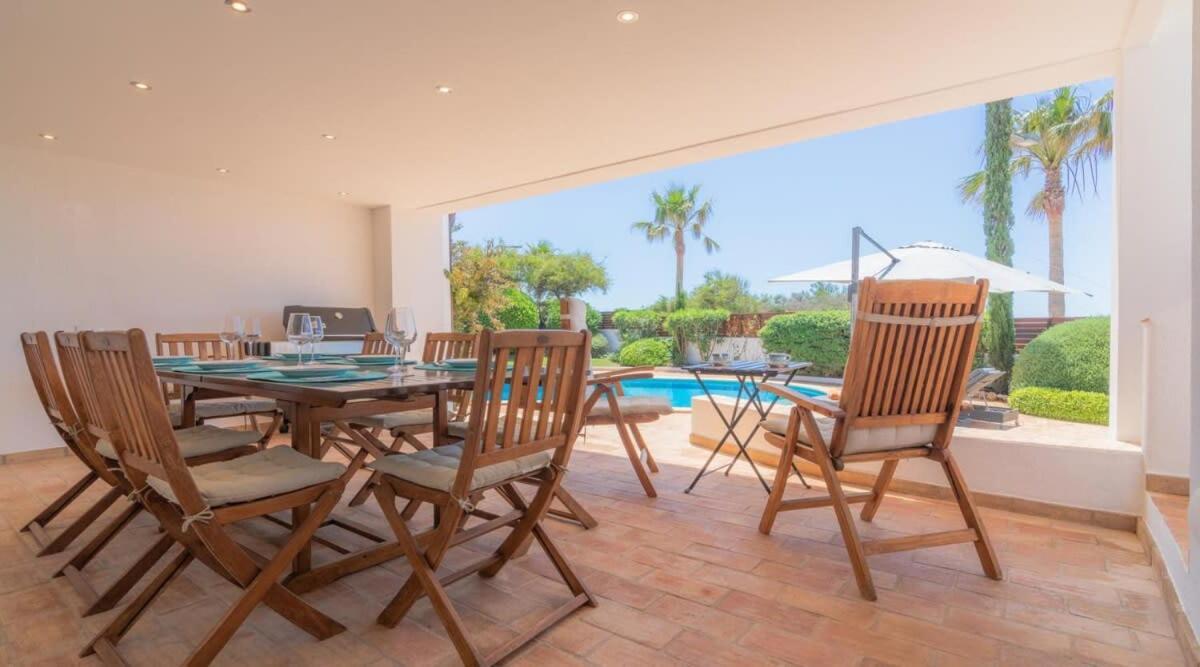 Villa Prado - Beautiful Beachfront Villa Albufeira Eksteriør billede