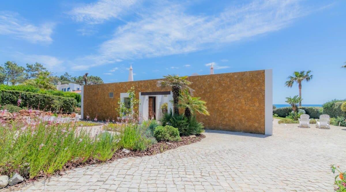 Villa Prado - Beautiful Beachfront Villa Albufeira Eksteriør billede